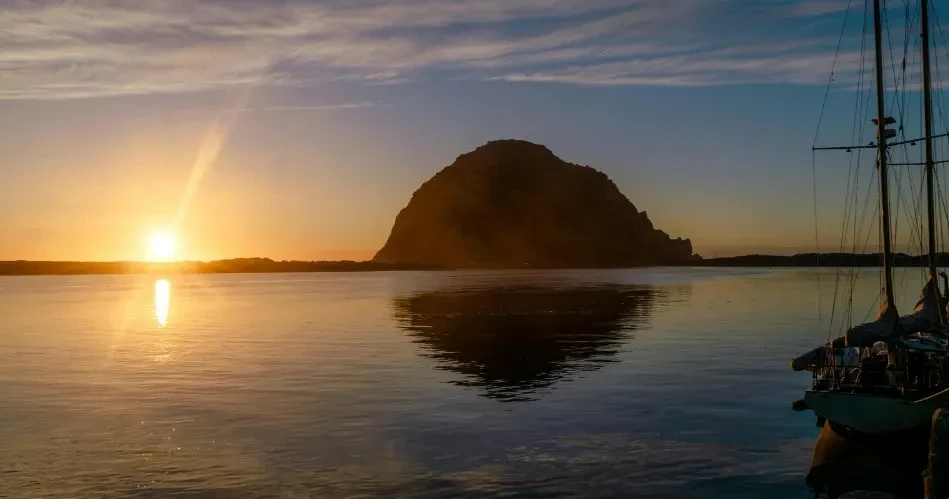 Morro Bay Travel Guide: Beaches, Attractions & Local Experiences Along California’s Coast